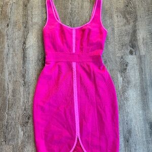 Trina Turk Size 4 Pink Wedding Guest Dress - Only Worn Once!